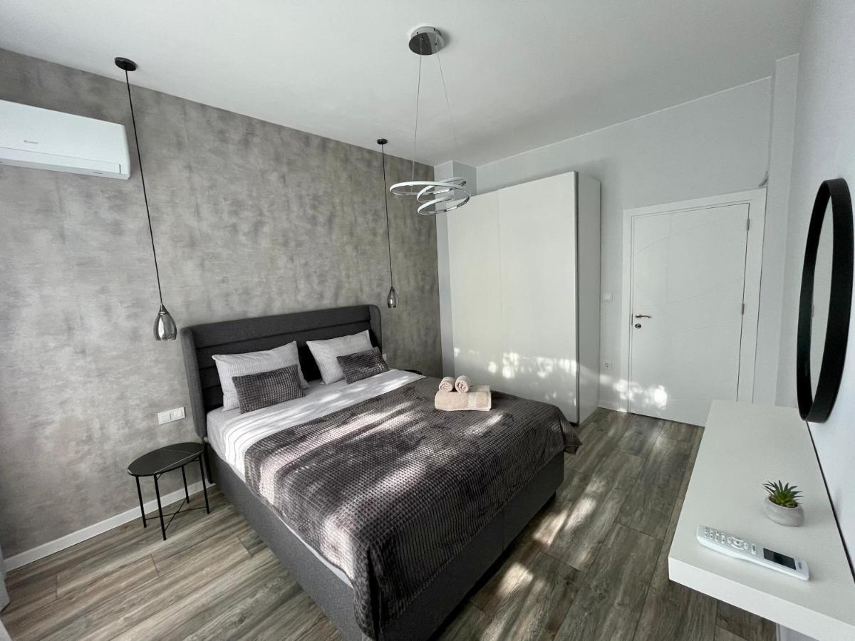 Vanquish Central Apartment Варна Екстер'єр фото