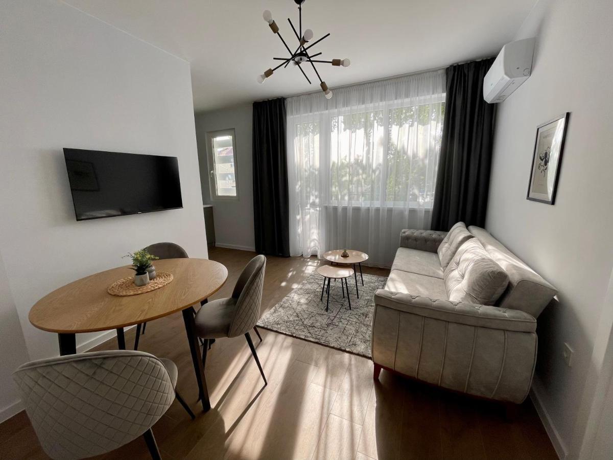 Vanquish Central Apartment Варна Екстер'єр фото