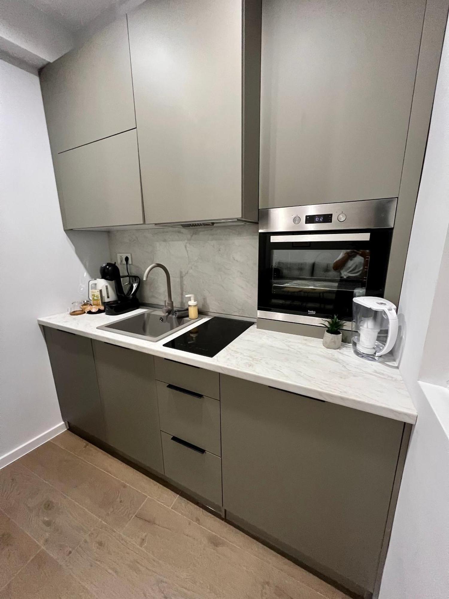 Vanquish Central Apartment Варна Екстер'єр фото