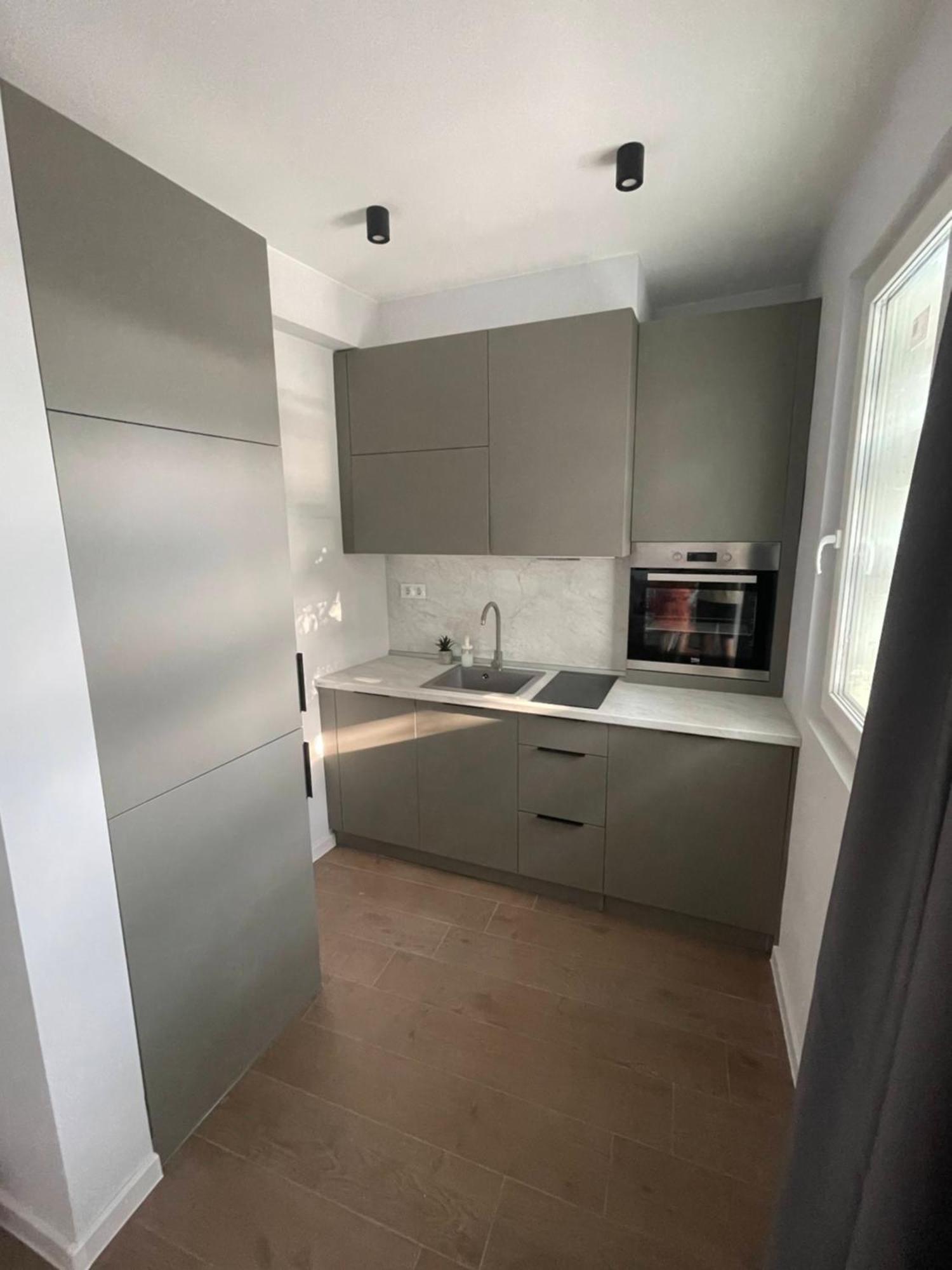 Vanquish Central Apartment Варна Екстер'єр фото