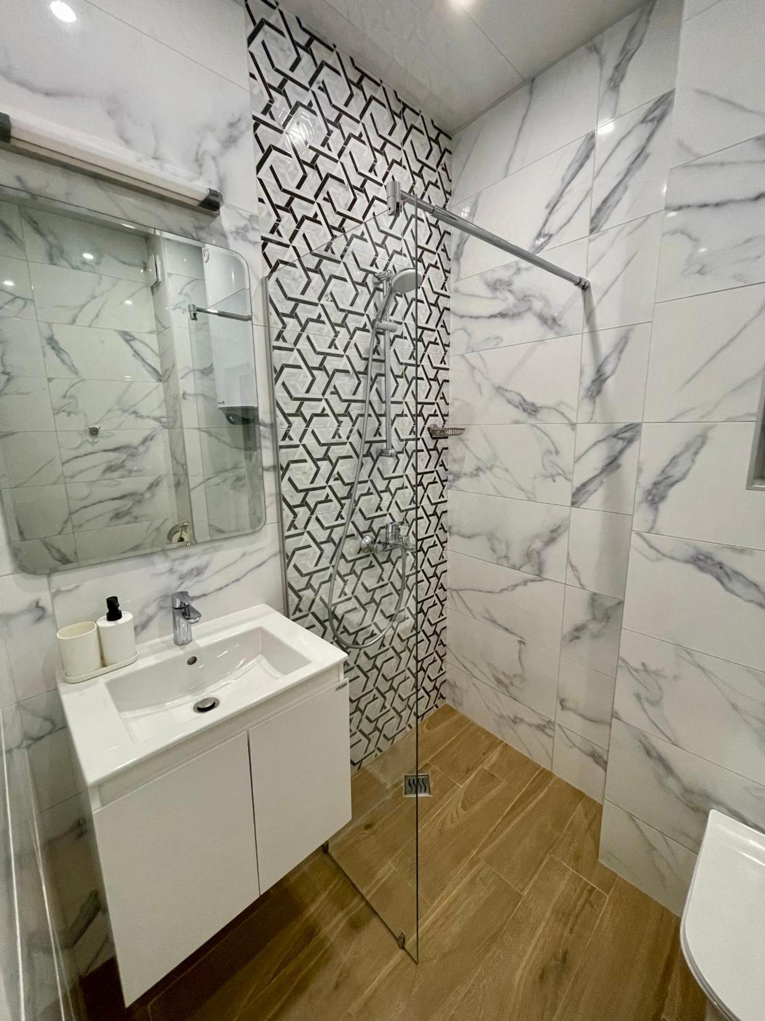 Vanquish Central Apartment Варна Екстер'єр фото